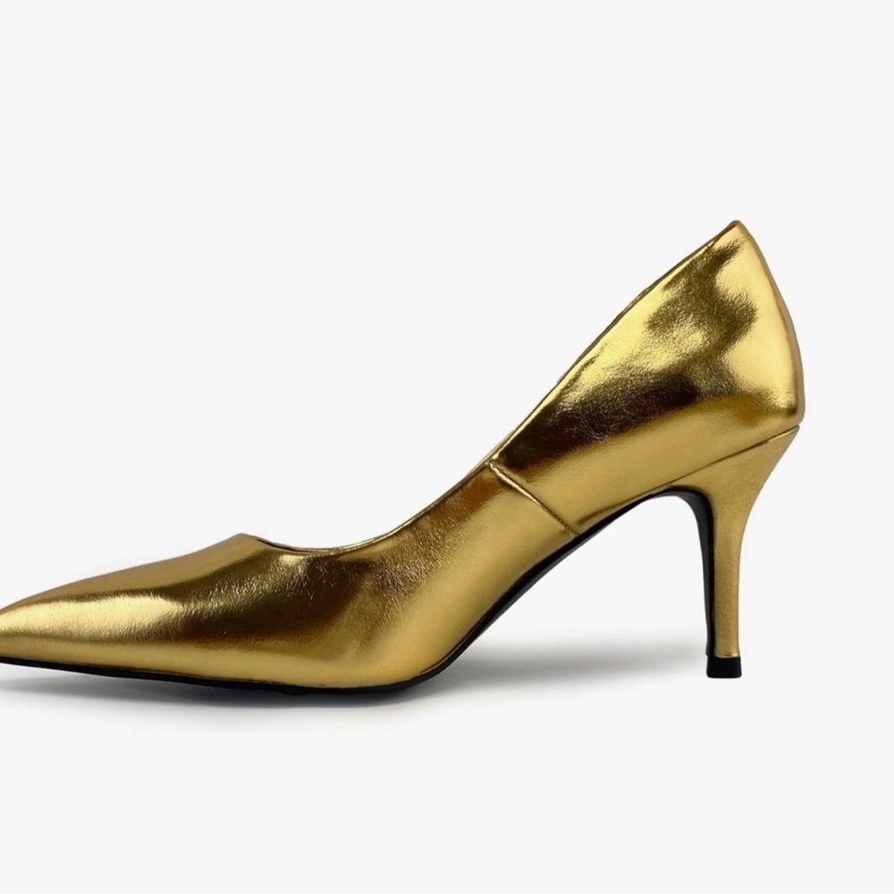 VACCASHE
Paris Metal Leather Needle Heel Shoes, Gold Paris - Picture 4 of 8